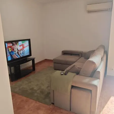 アパート 2 Bedrooms Front Flat