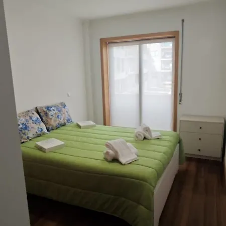 Apartamento 2 Bedrooms Front Flat *